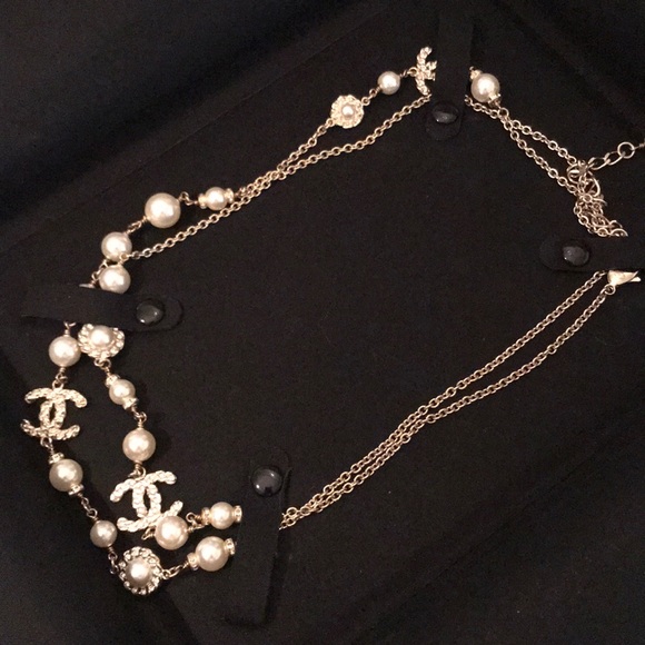 Chanel - Picture 2 of 3